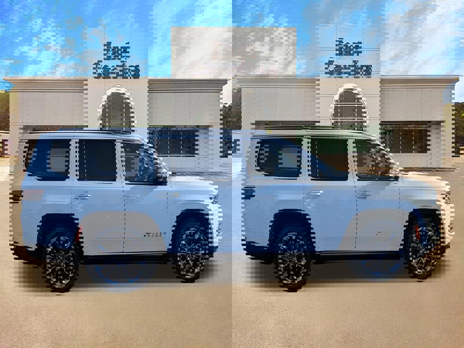 Certified 2025 Jeep Wagoneer Series III w/ Premium Group I image 2