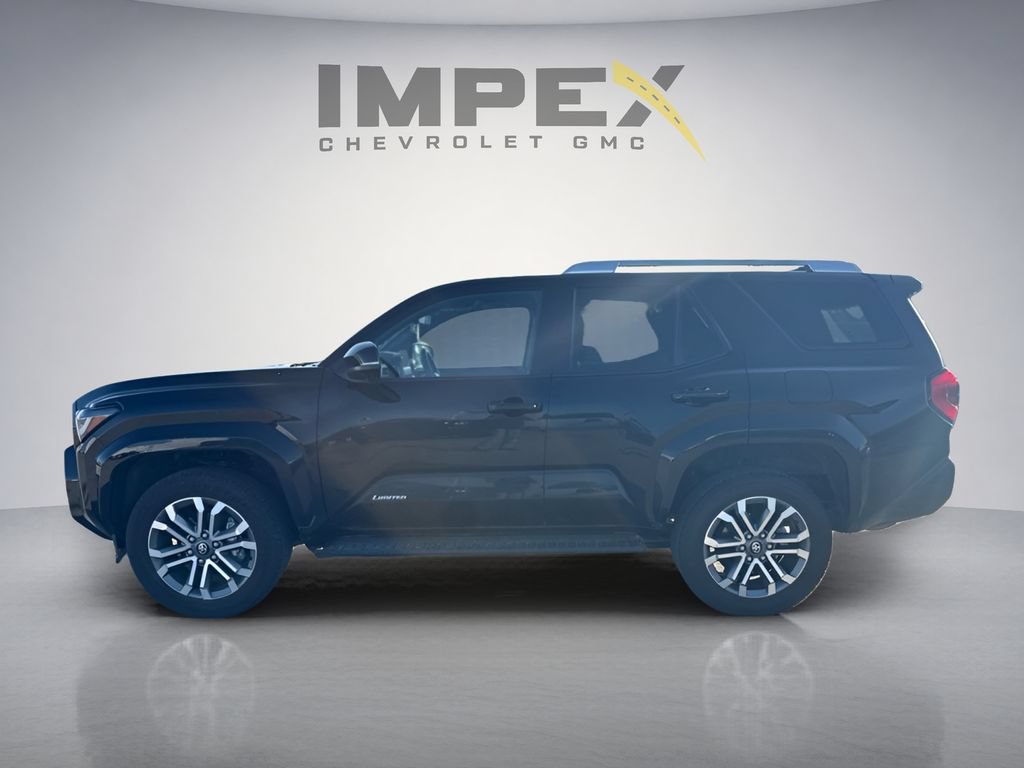 Used 2025 Toyota 4Runner Limited AWD/4WD image 2