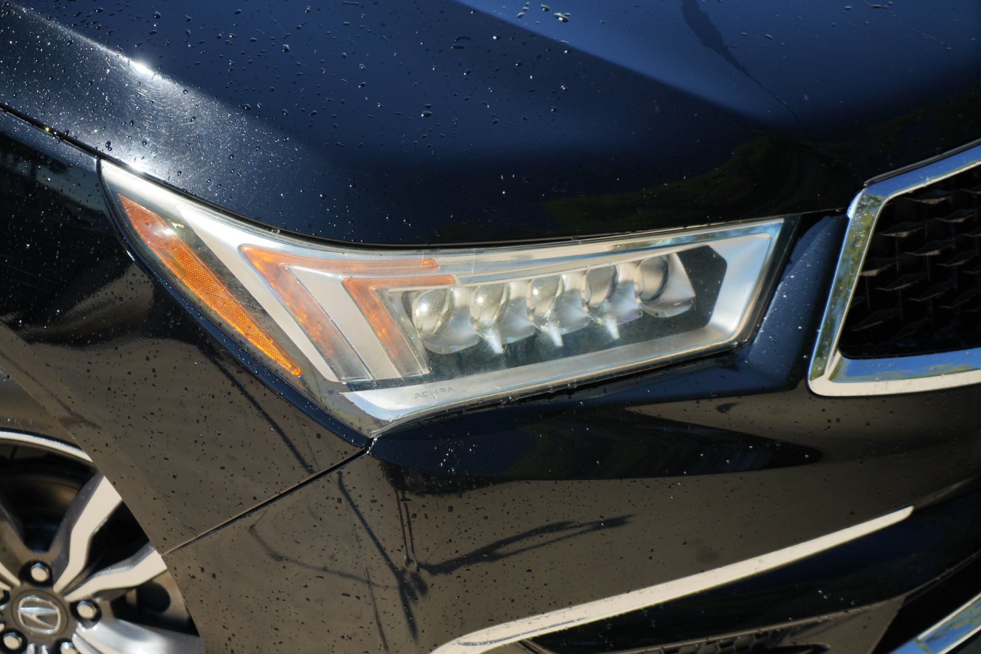 Used 2020 Acura MDX w/ Advance Package FWD image 2