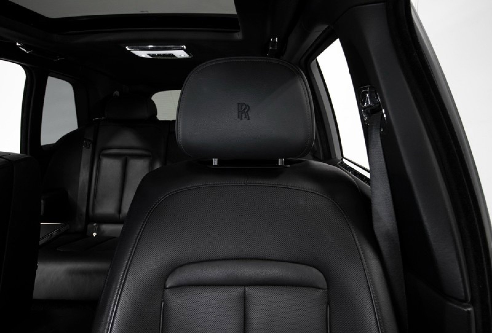 Used 2019 Rolls-Royce Cullinan image 24