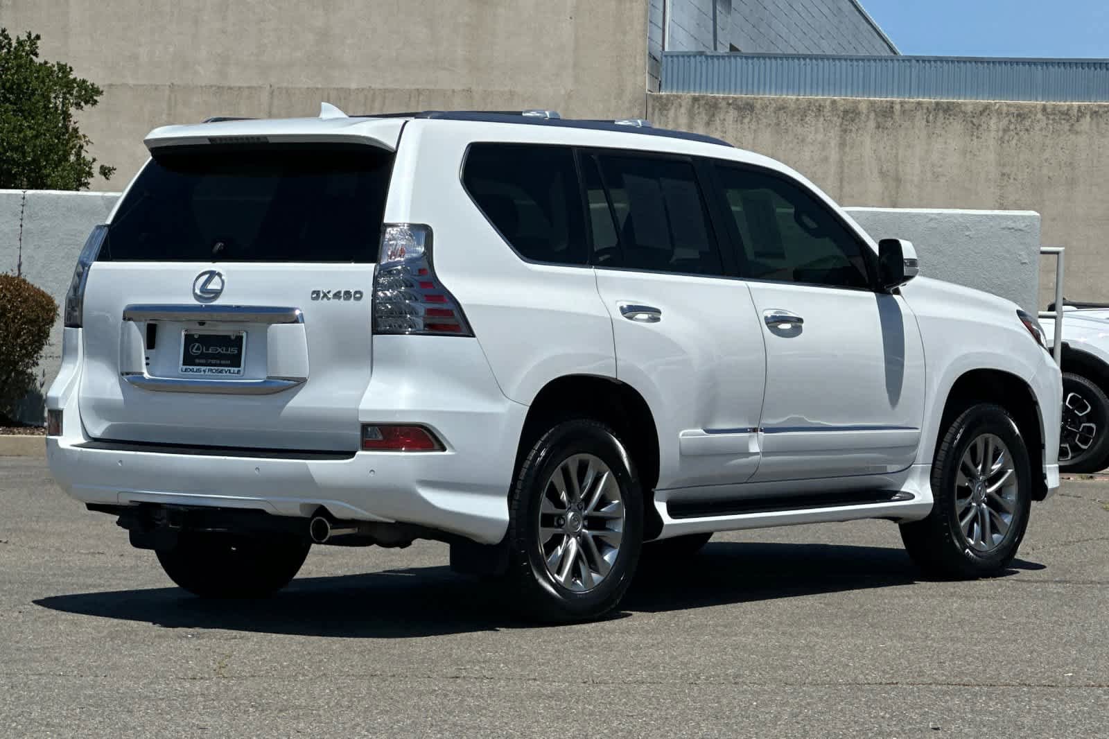 Used 2019 Lexus GX 460 Luxury AWD/4WD image 2