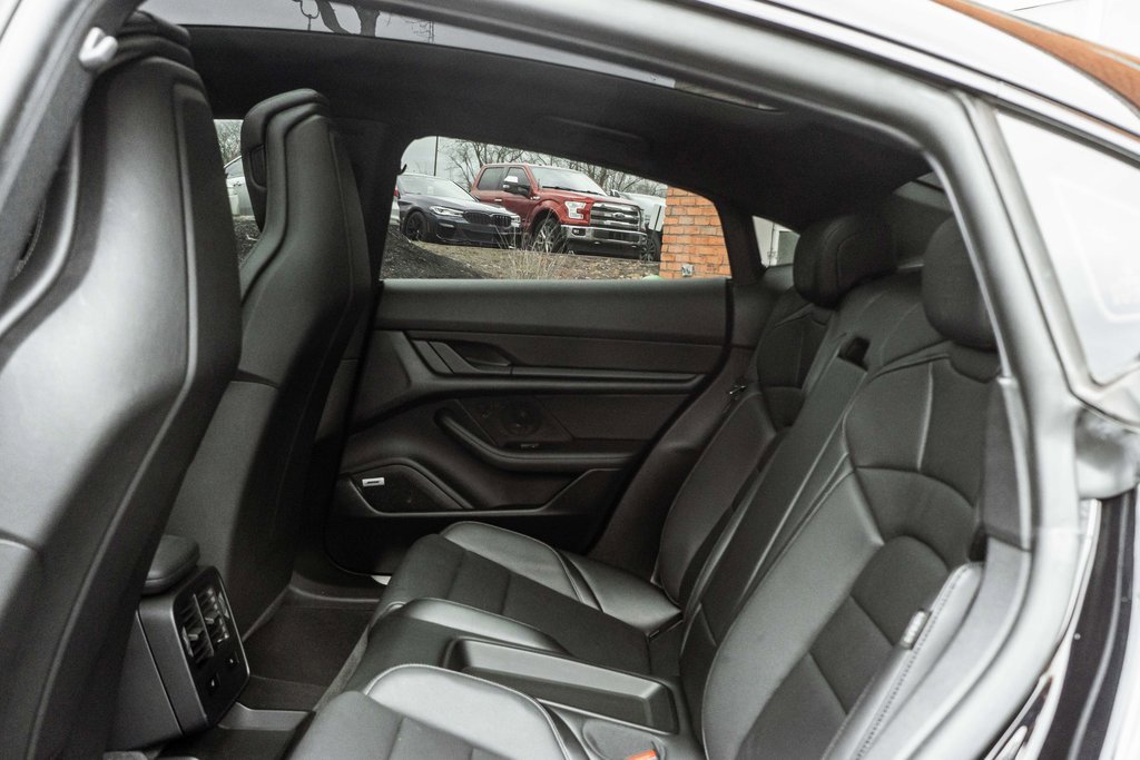 Used 2021 Porsche Taycan 4S image 30