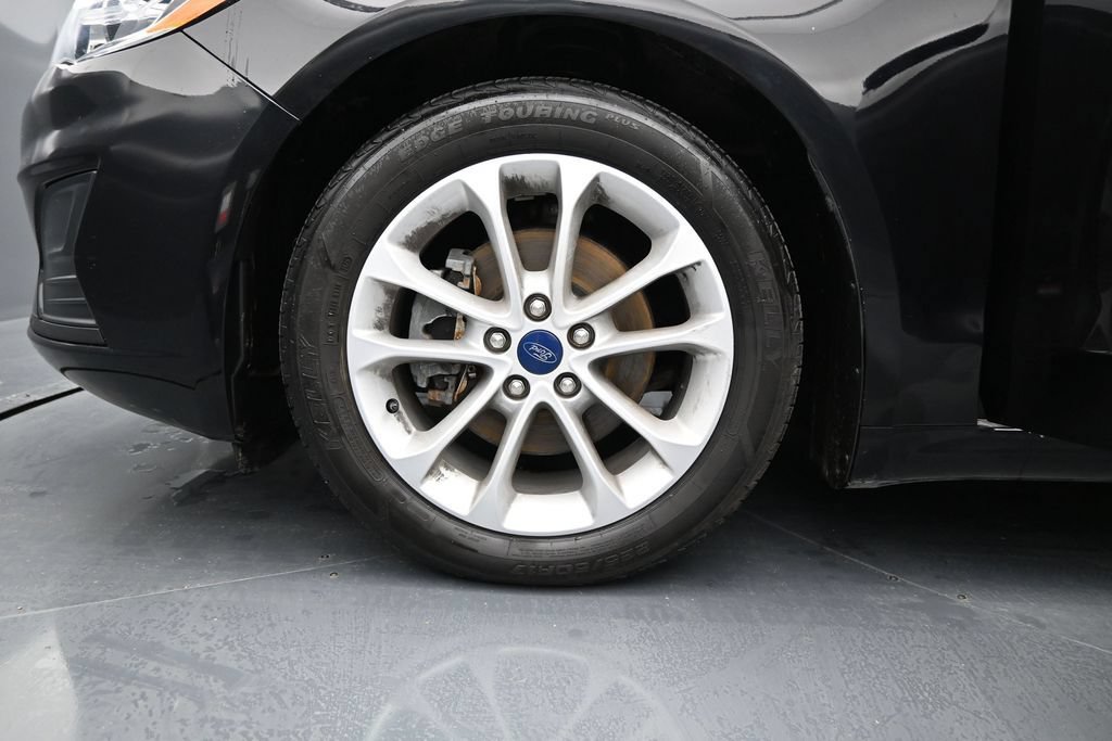 Used 2020 Ford Fusion SE FWD image 26