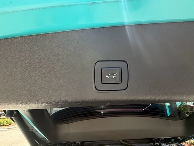 Used 2021 Chevrolet TrailBlazer RS w/ Sun and Liftgate Package FWD image 16