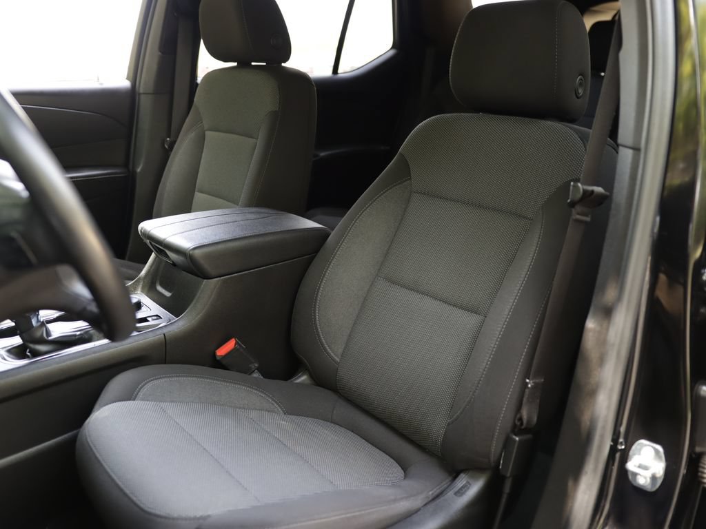 Used 2023 Chevrolet Traverse LT AWD/4WD image 24