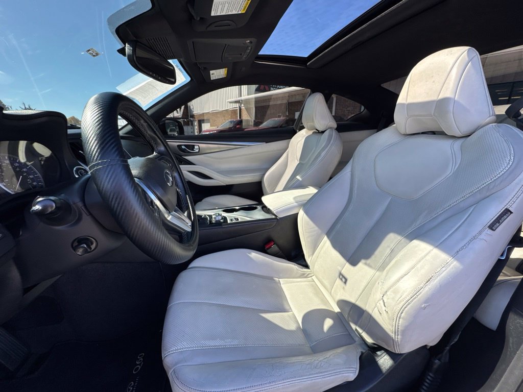 Used 2017 INFINITI Q60 3.0t w/ Premium Plus Package 3.0T RWD image 9