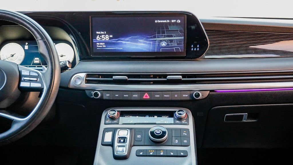 Used 2023 Hyundai Palisade Calligraphy image 14