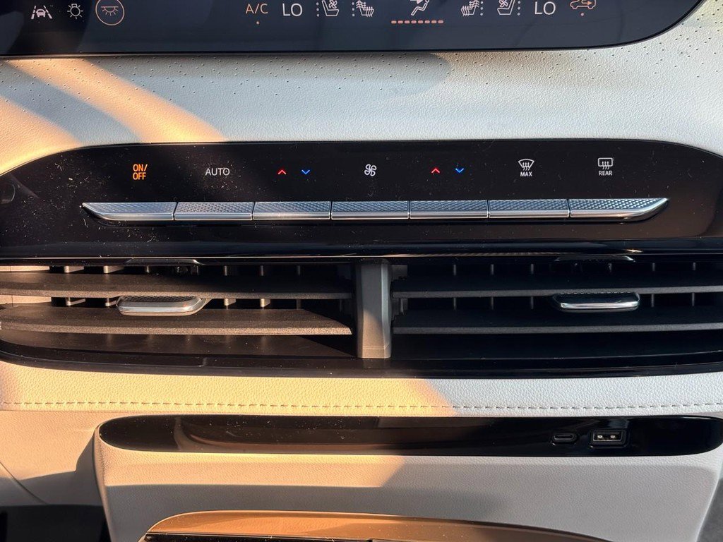 New 2026 Buick Enclave Avenir w/ Super Cruise Package image 15