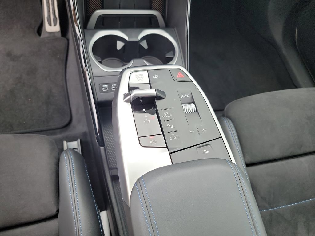 Certified 2025 BMW X1 xDrive28i w/ M Sport Package image 29