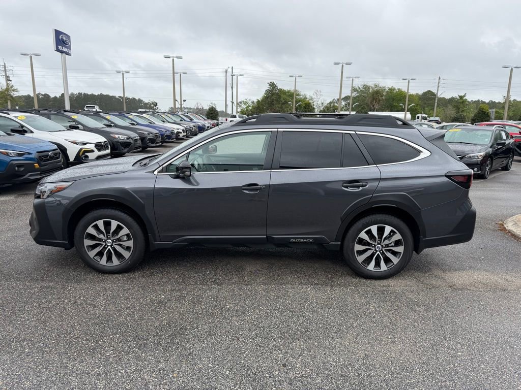 Used 2025 Subaru Outback Limited image 12