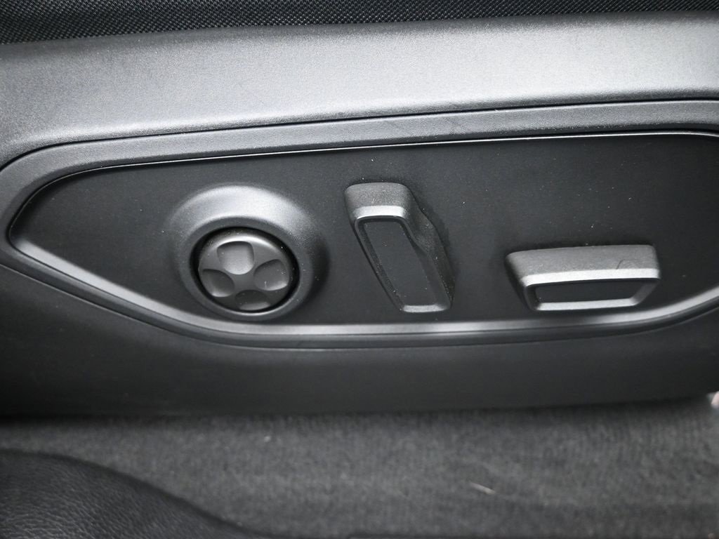 Used 2022 Jeep Grand Cherokee L Limited image 12