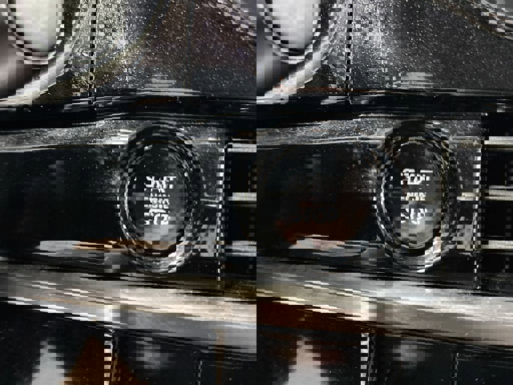 Used 2025 Nissan Pathfinder SL image 23