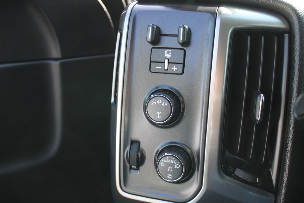 Used 2019 Chevrolet Silverado 2500 LT AWD/4WD image 31