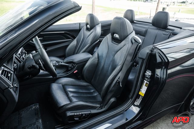 Used 2015 BMW M4 Convertible image 5