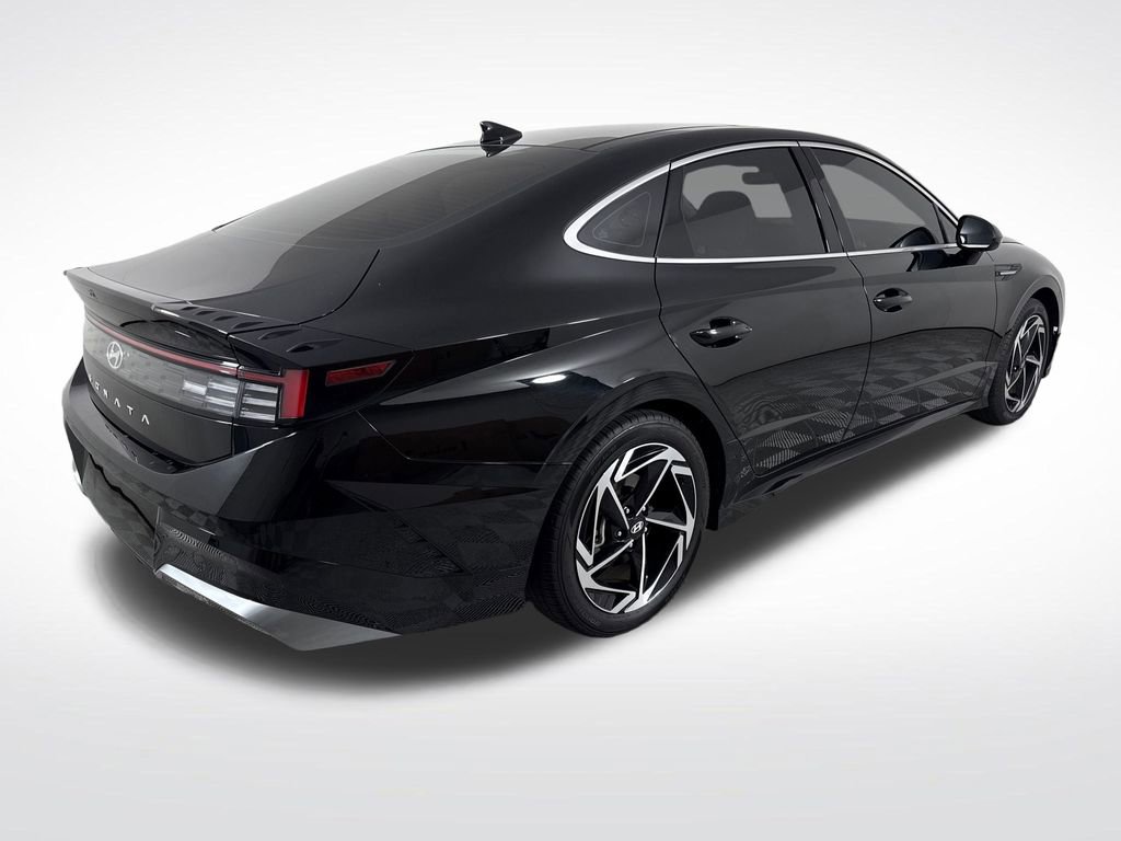 Used 2024 Hyundai Sonata SEL w/ Convenience Package FWD image 3