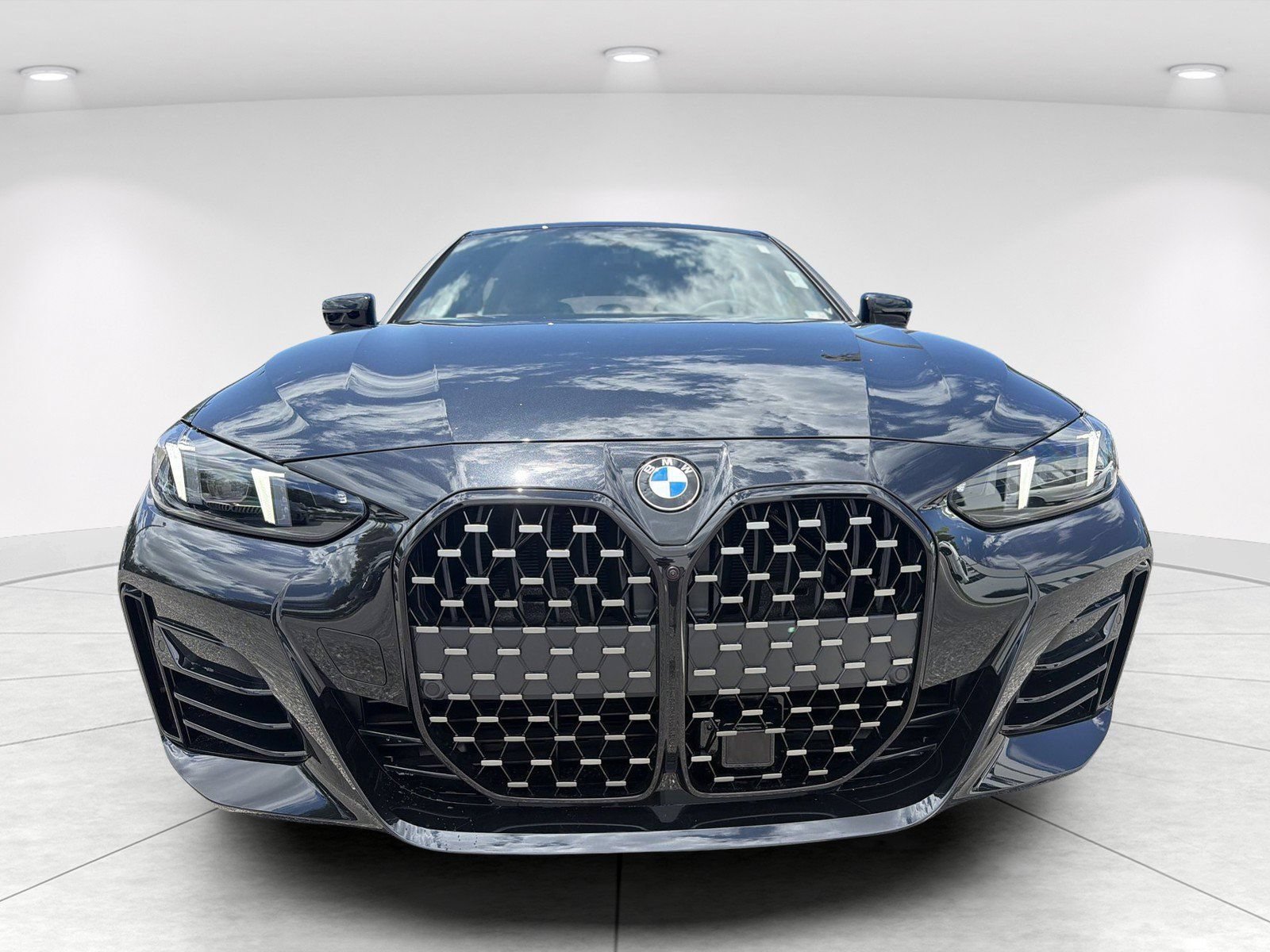 New 2026 BMW 430i xDrive w/ M Sport Package AWD/4WD image 2