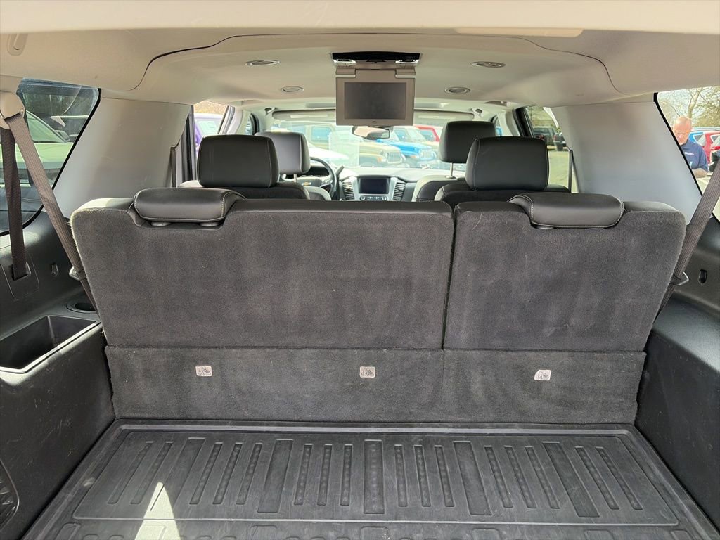 Used 2020 Chevrolet Suburban Premier image 11