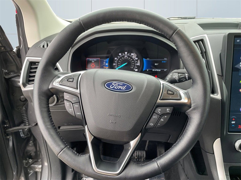Used 2023 Ford Edge SEL w/ Convenience Package image 12