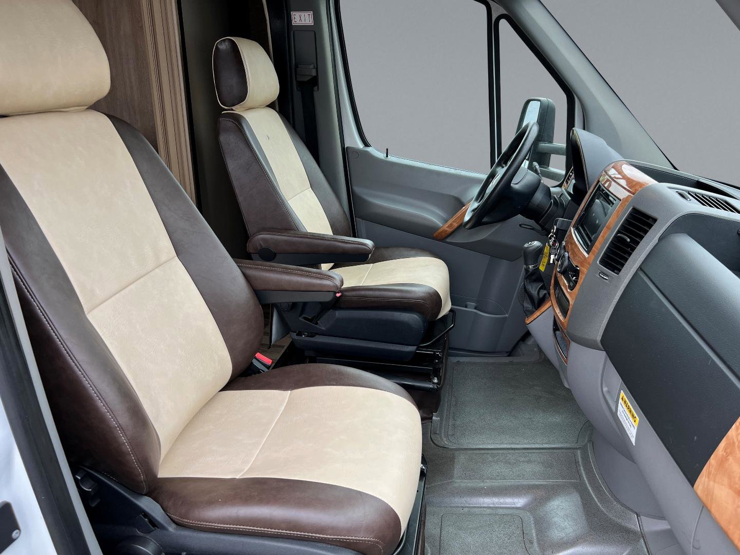 Used 2015 Mercedes-Benz Sprinter 3500 image 11