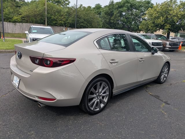 Used 2022 MAZDA MAZDA3 s FWD image 4