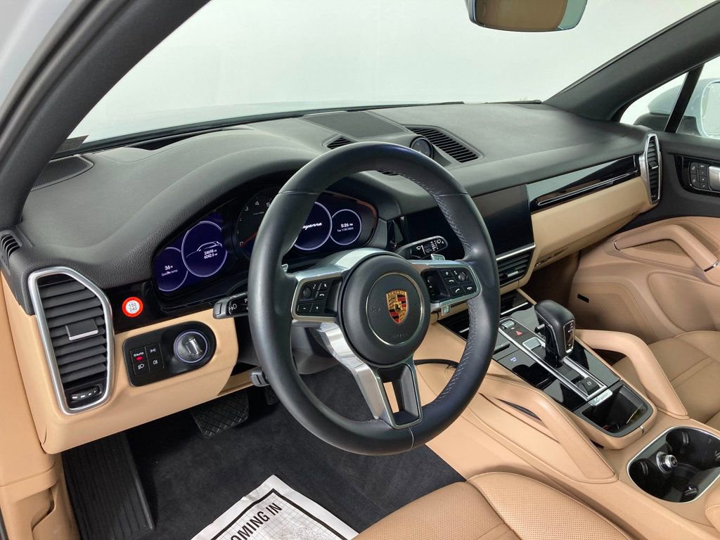 Certified 2023 Porsche Cayenne image 4