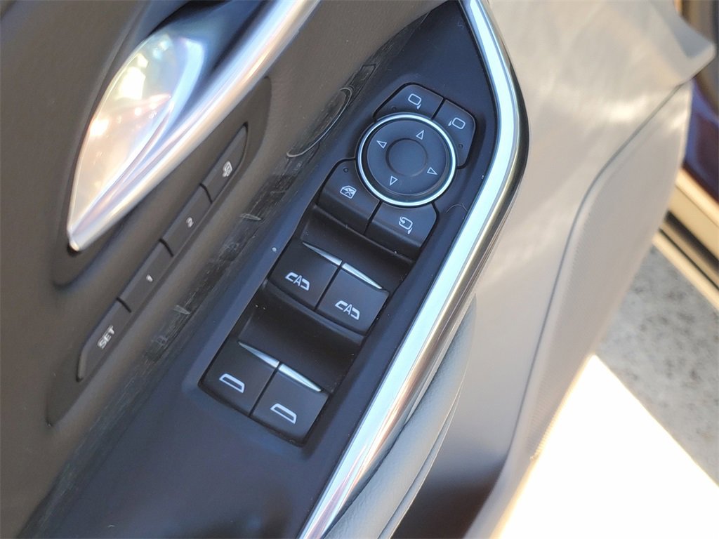 Used 2023 Cadillac XT4 Premium Luxury w/ Technology Package image 19