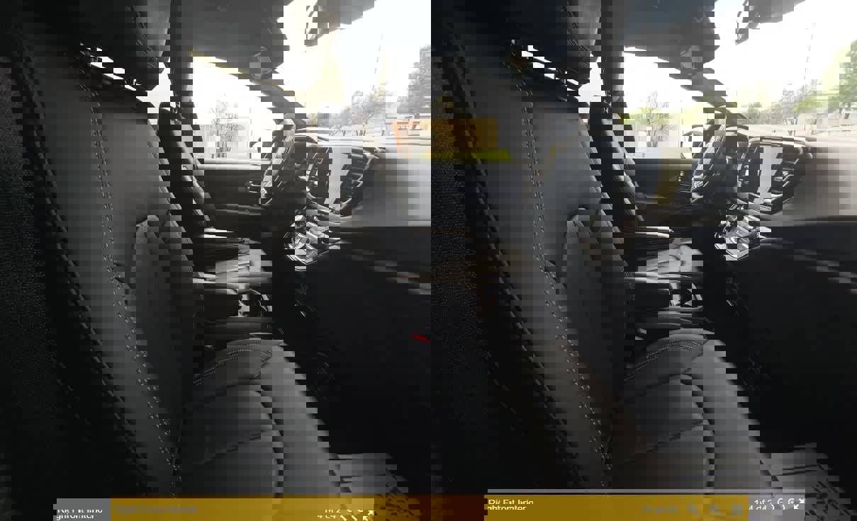 Used 2025 Chrysler Pacifica Select image 13