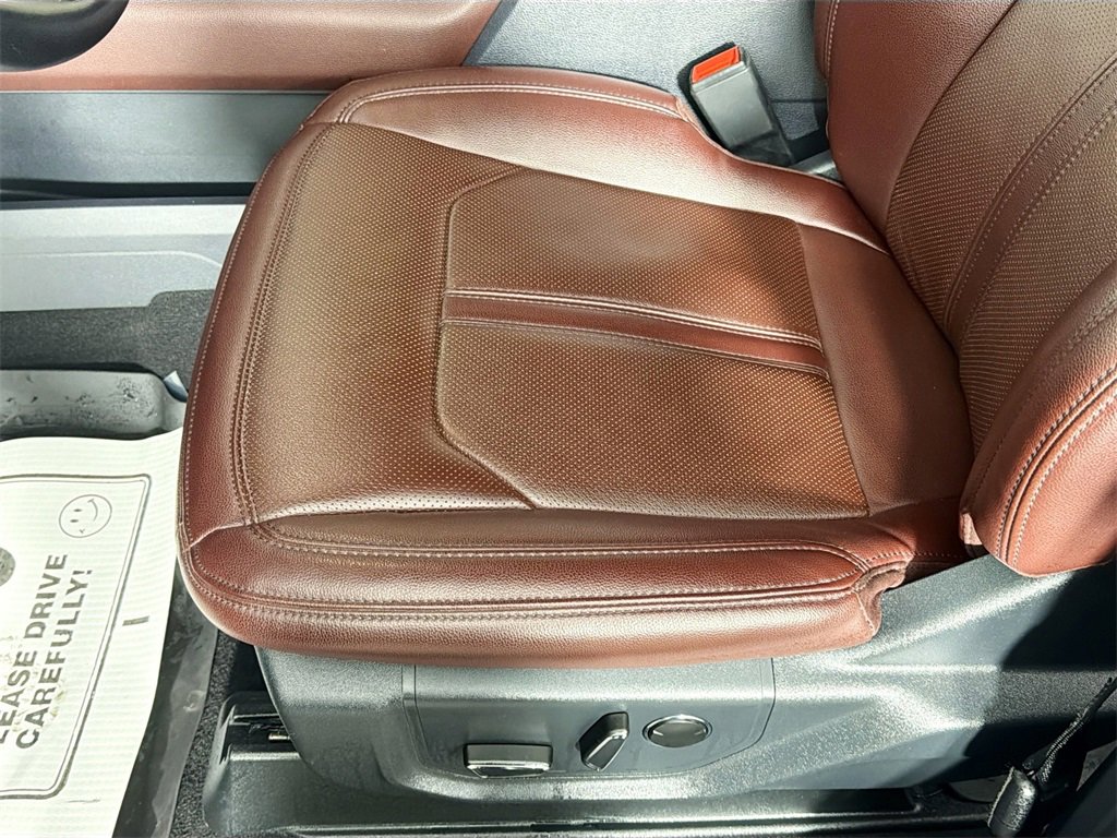 Used 2024 Ford Expedition Limited image 18