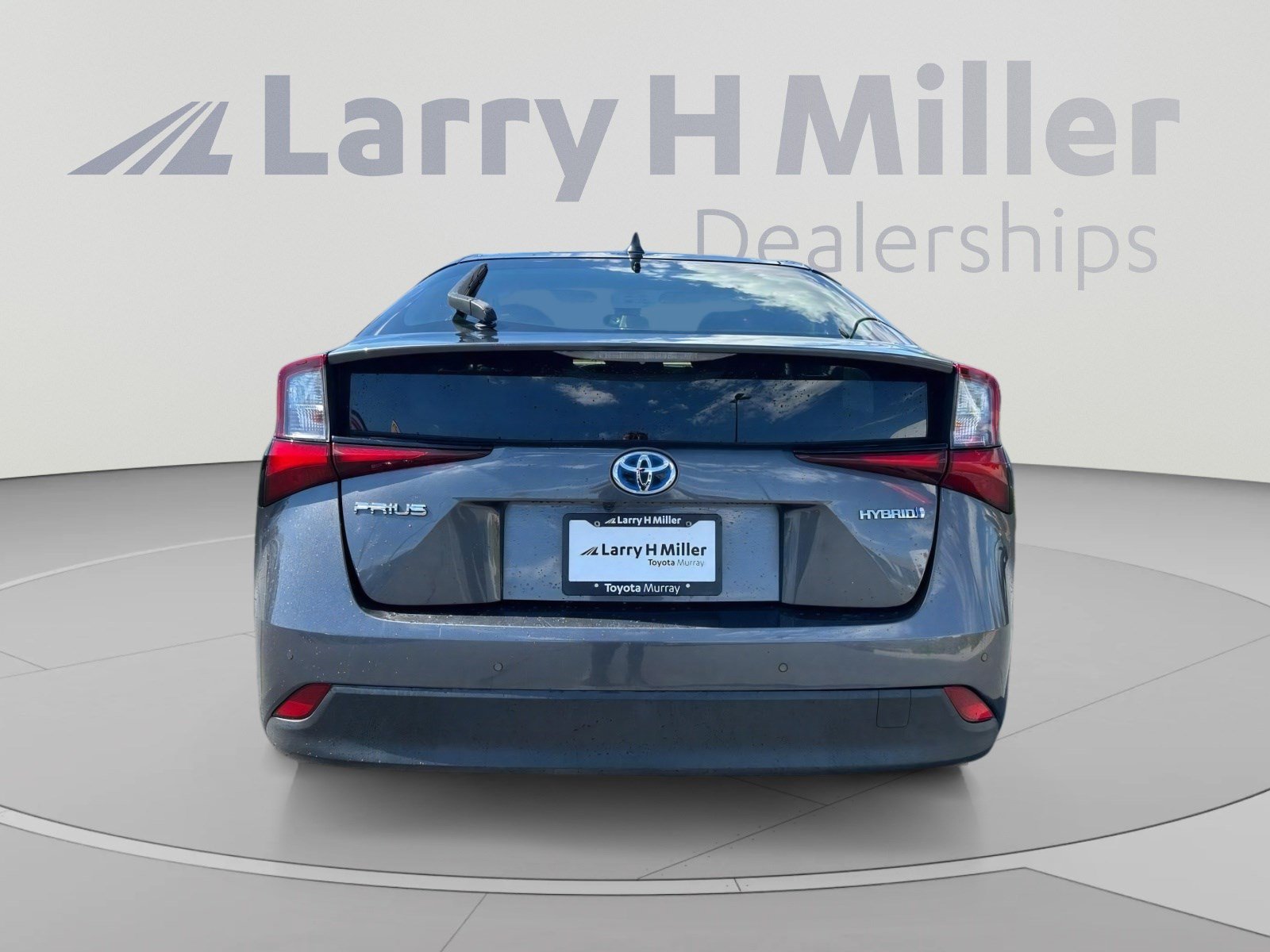 Used 2022 Toyota Prius LE FWD image 4