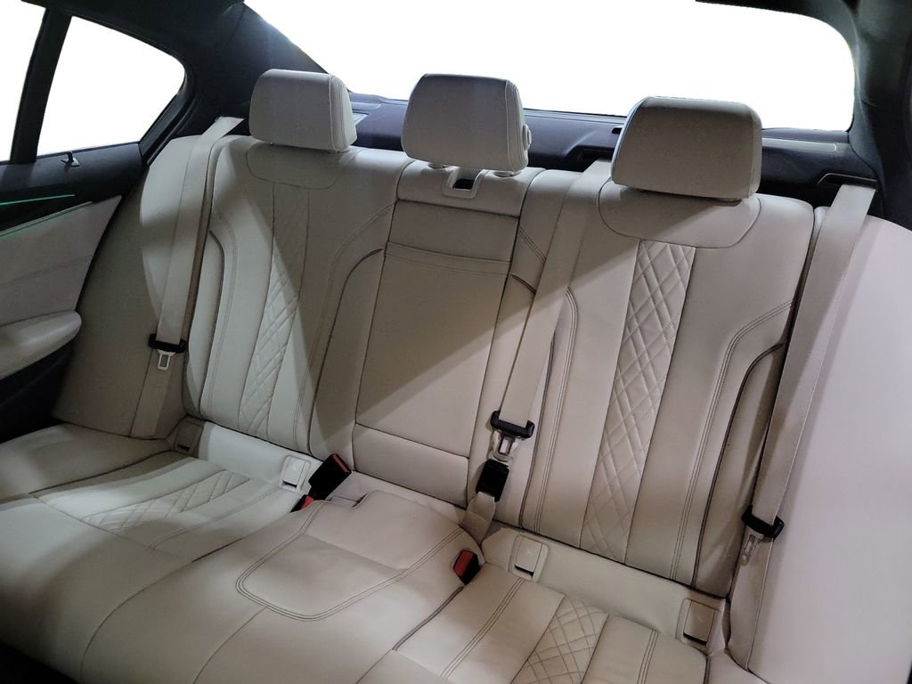 Used 2018 BMW 530i xDrive AWD/4WD image 22