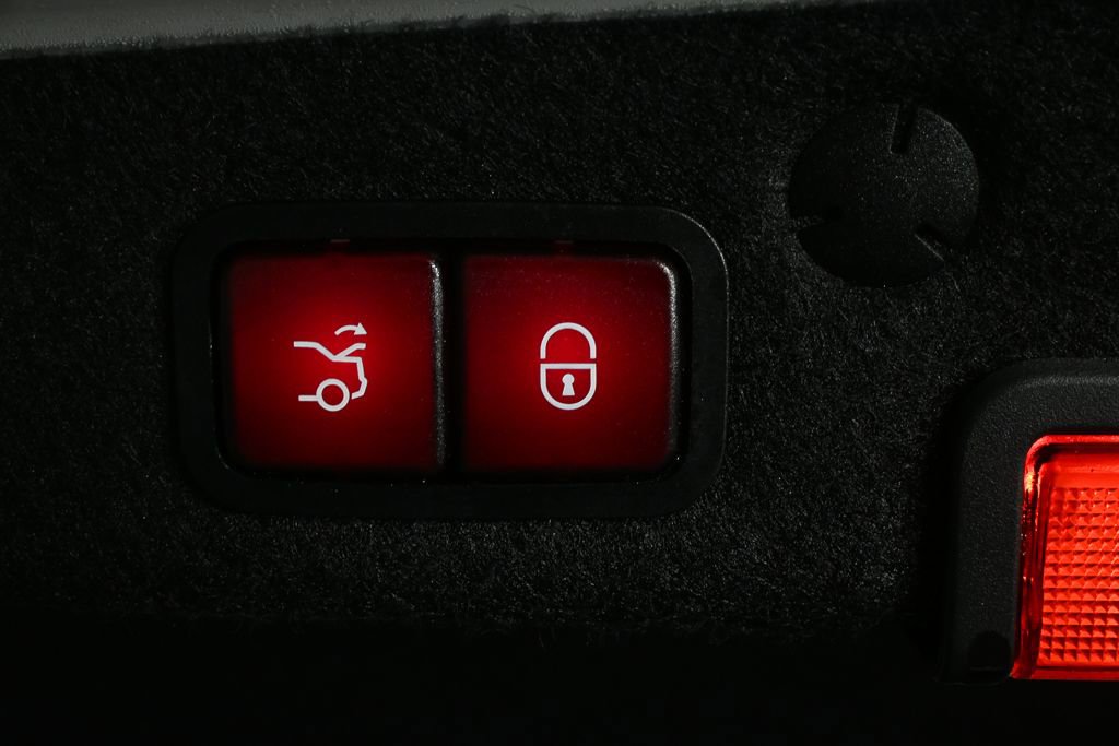 Certified 2019 Mercedes-Benz C 300 4MATIC Sedan image 28