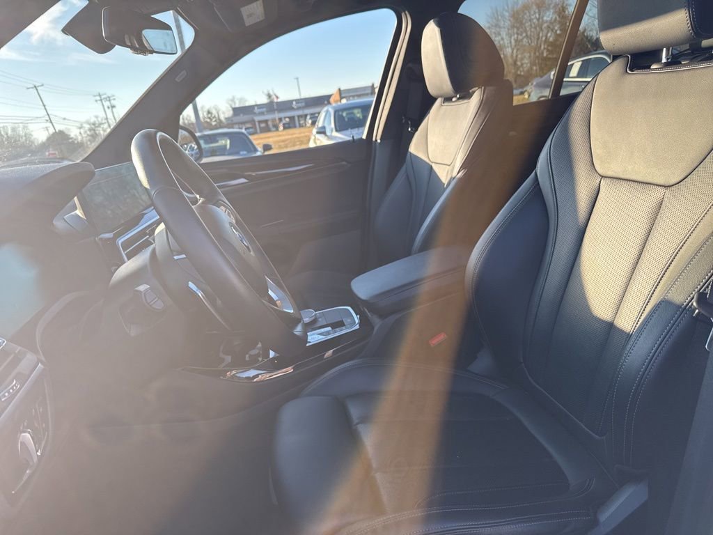 Used 2022 BMW X3 xDrive30i w/ Convenience Package w/ZPA image 4