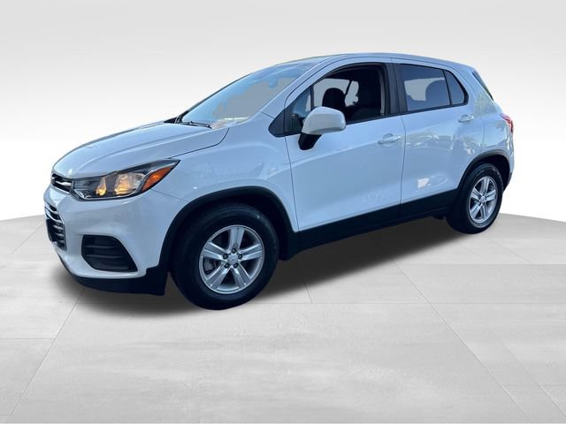 Certified 2020 Chevrolet Trax LS w/ Tint and Cruise Package FWD image 1