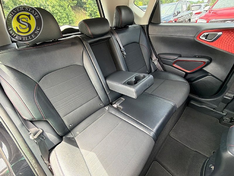 Used 2020 Kia Soul GT-Line Turbo FWD image 21