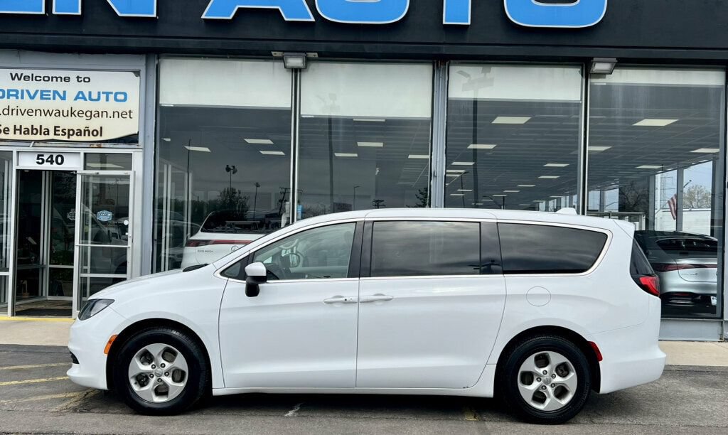 Used 2017 Chrysler Pacifica LX w/ Tire & Wheel Group FWD image 30