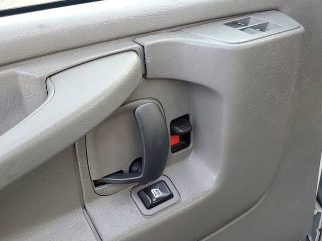 Used 2014 Chevrolet Express 1500 AWD image 7