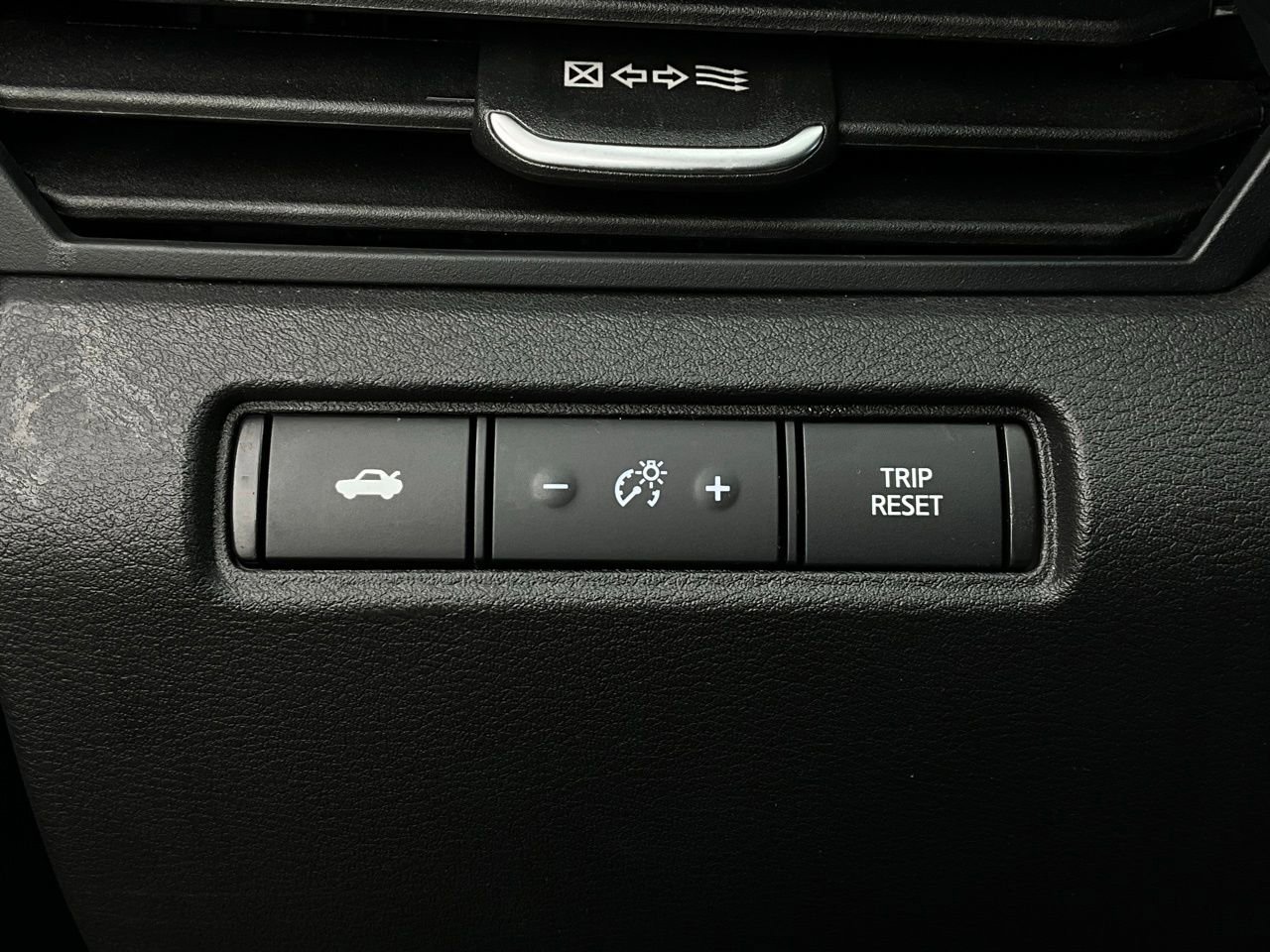 Used 2025 Nissan Altima 2.5 SV image 22