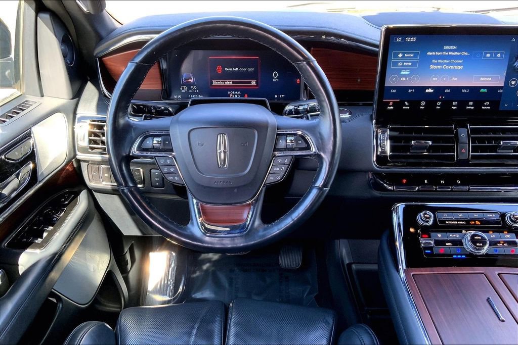 Used 2023 Lincoln Navigator Reserve image 7