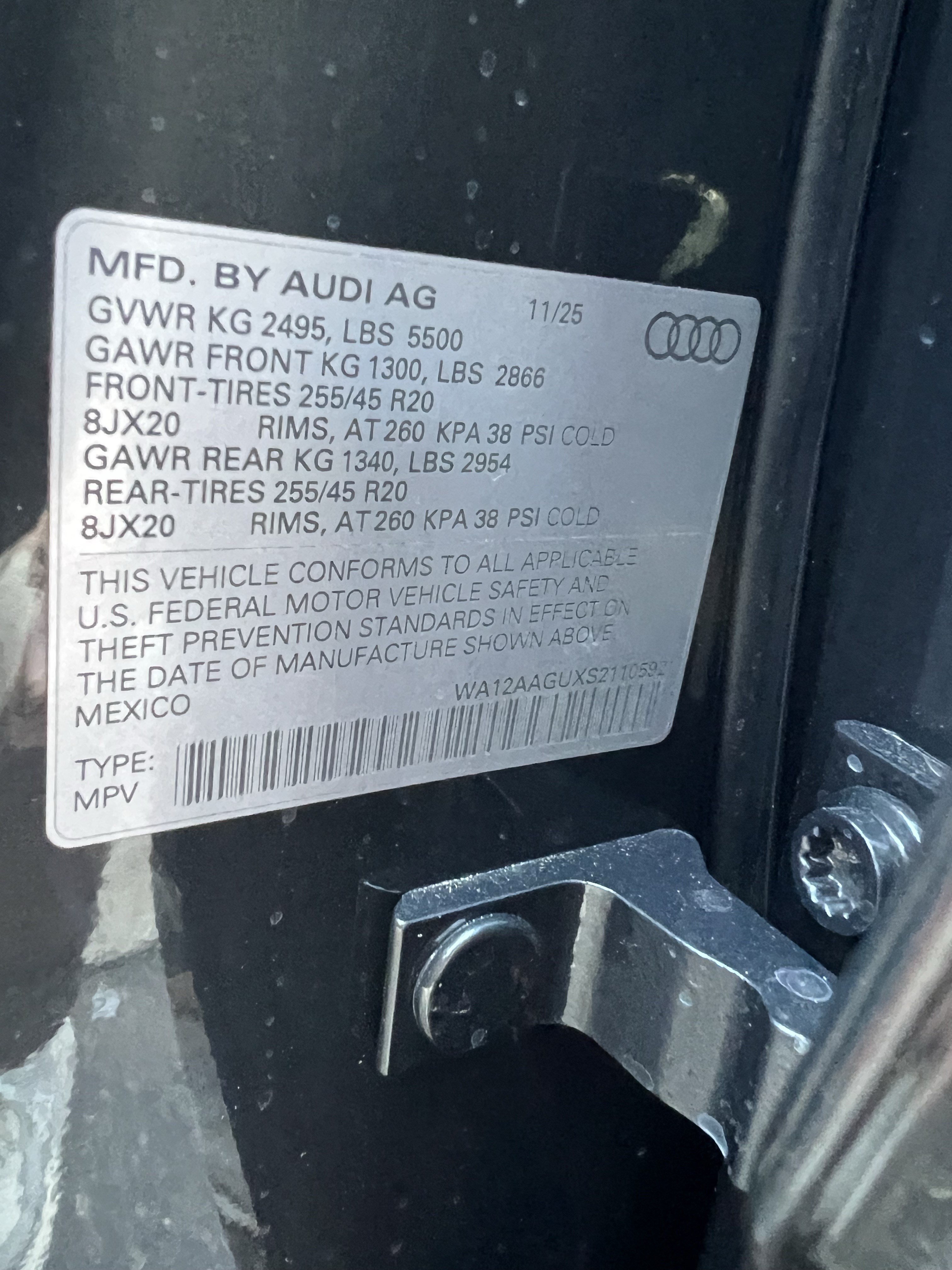 Used 2025 Audi Q5 Premium AWD/4WD image 37