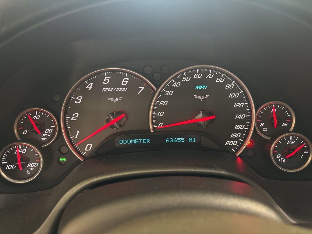 Used 2005 Chevrolet Corvette Coupe w/ Preferred Equipment Group RWD image 2