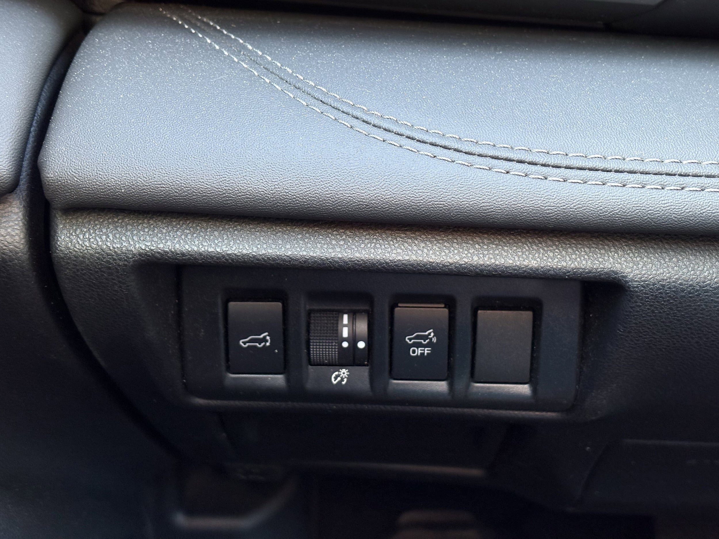 Used 2020 Subaru Outback Limited AWD/4WD image 17