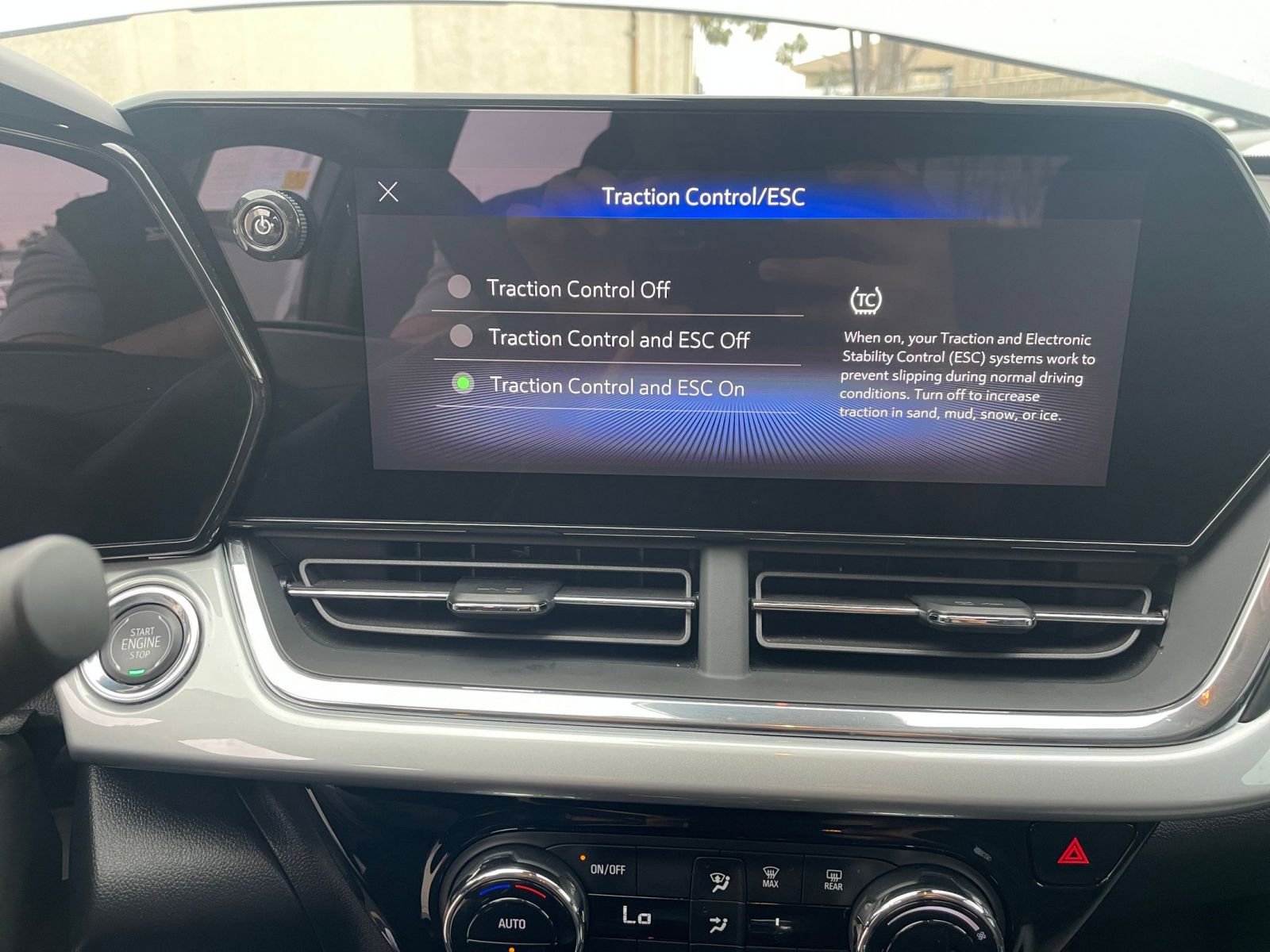 Used 2025 Chevrolet Trax LT image 17