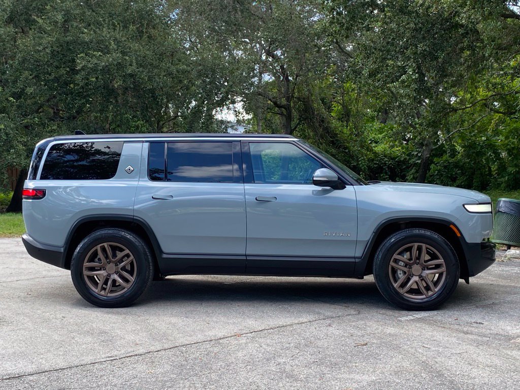 Used 2023 Rivian R1S Adventure Dual AWD/4WD image 9