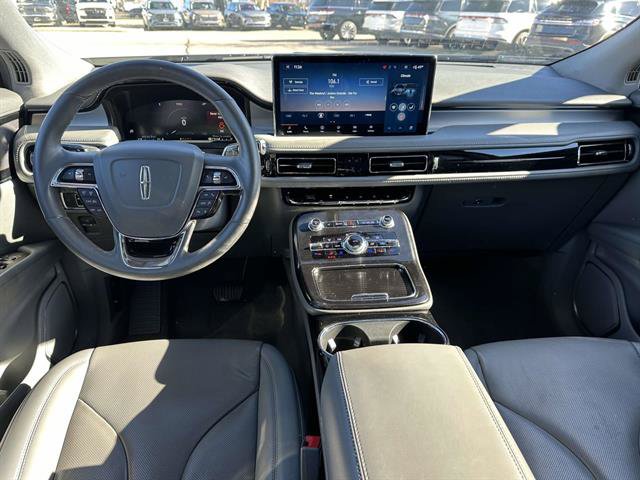 Used 2022 Lincoln Nautilus Reserve AWD/4WD image 32