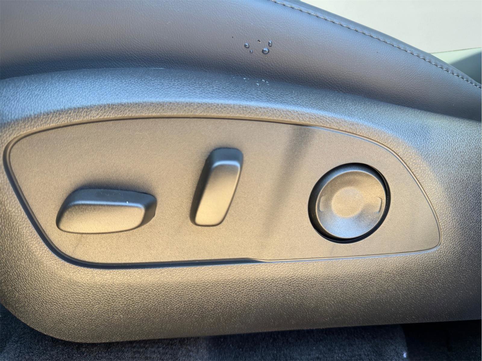 New 2026 GMC Acadia Elevation image 26