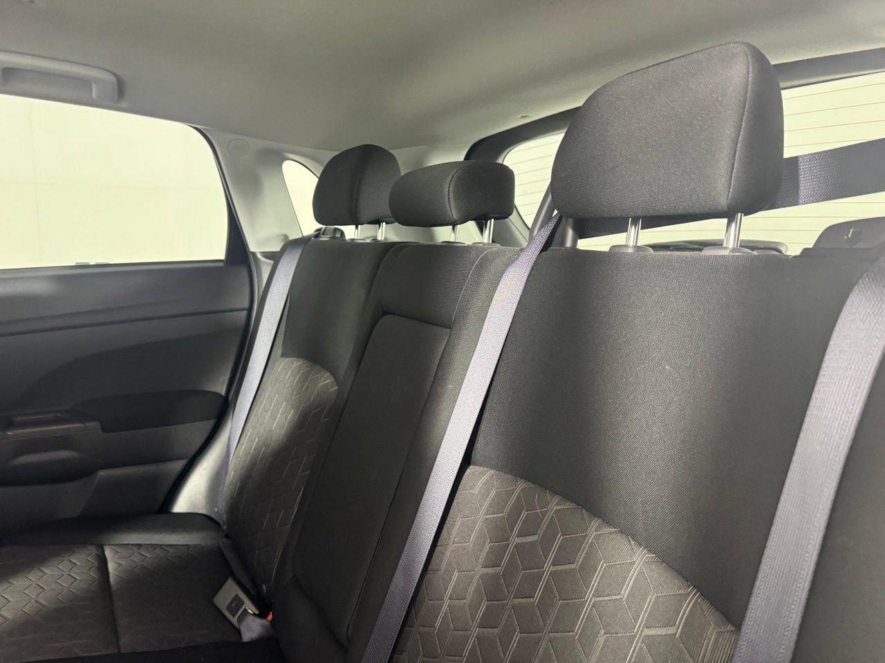 Used 2025 Mitsubishi Outlander Sport AWD image 23