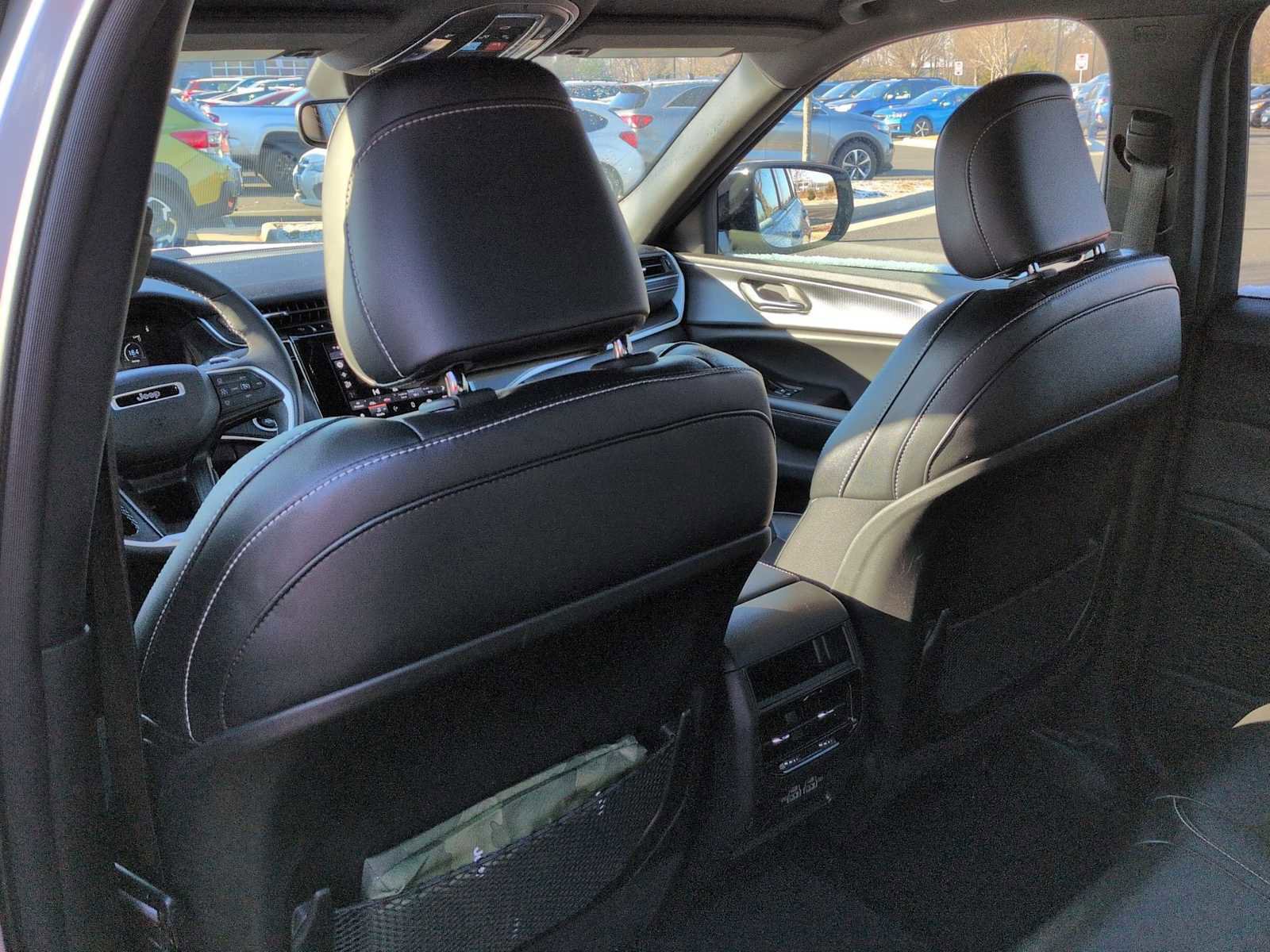 Used 2024 Jeep Grand Cherokee Altitude image 18