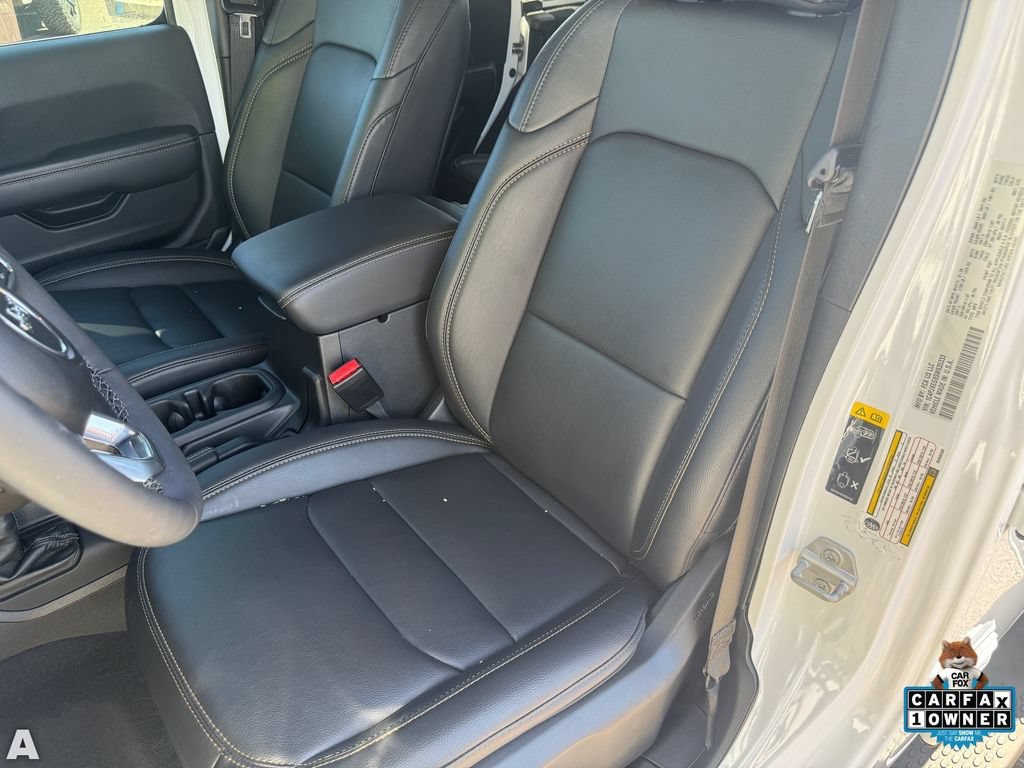 Certified 2025 Jeep Wrangler Unlimited Sahara AWD/4WD image 13