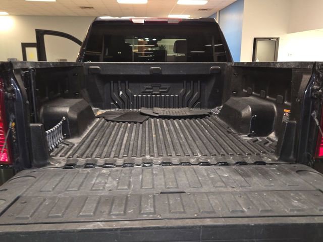 Used 2024 Chevrolet Silverado 1500 Custom Trail Boss w/ LPO, Dark Essentials Package image 23