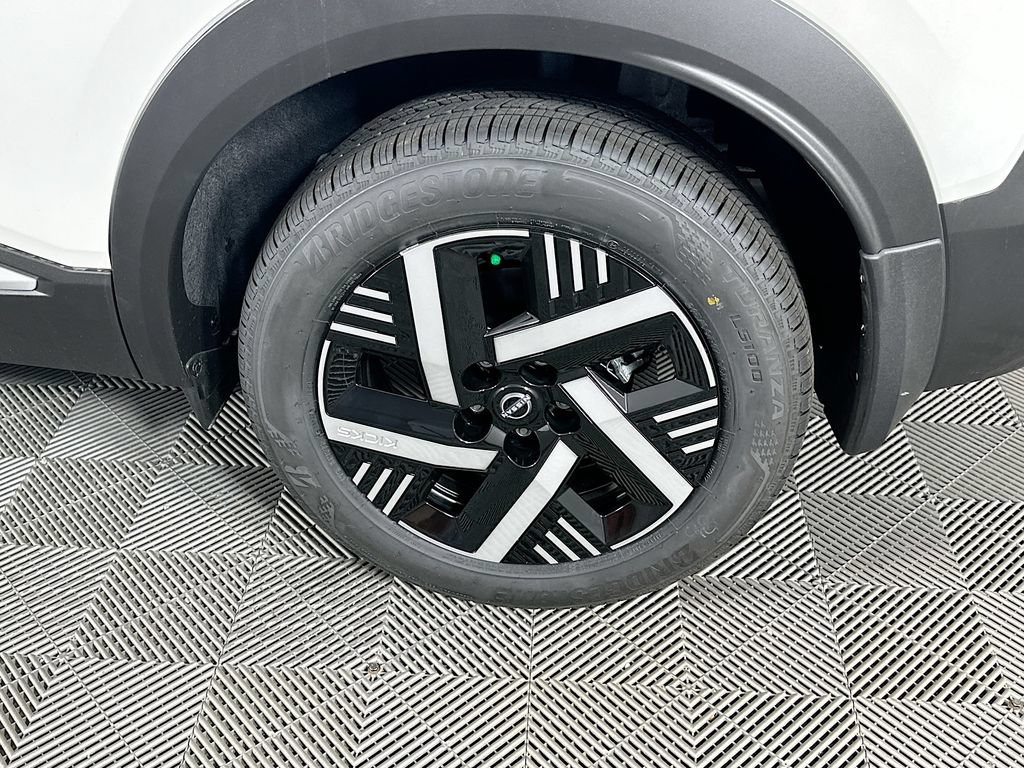 New 2026 Nissan Kicks SV w/ SV Premium Package FWD image 38